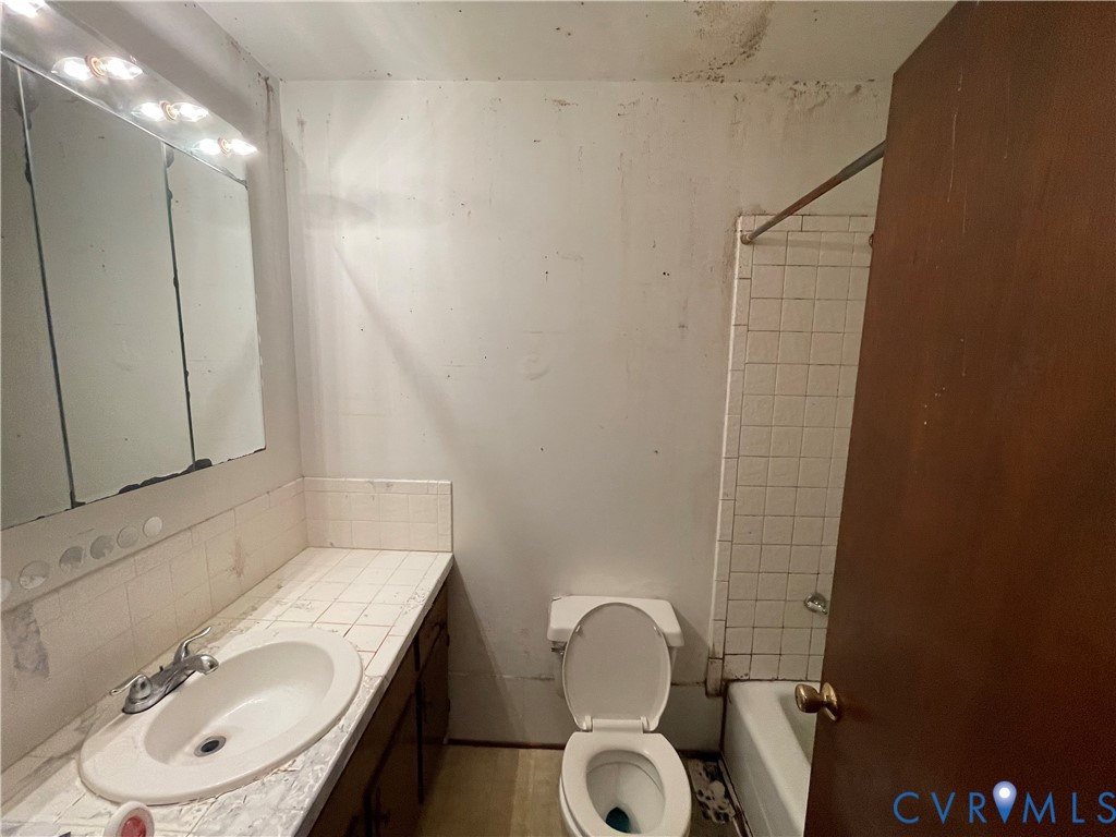 2118 Dolin Street Hopewell, VA 23860 - Photo 9 of 17 Full bath with shower / bath combination, vanity,