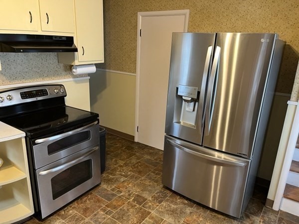 995 Sumner Avenue Springfield, MA 01118 - Photo 15 of 36