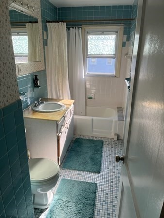 995 Sumner Avenue Springfield, MA 01118 - Photo 24 of 36