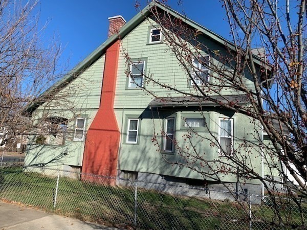 995 Sumner Avenue Springfield, MA 01118 - Photo 6 of 36