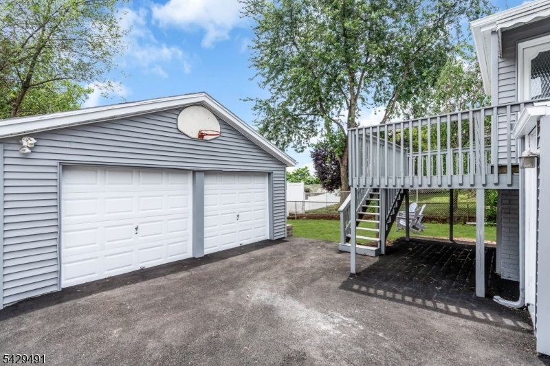 724 3rd Street Lyndhurst, NJ 07071 - Photo 23 of 24