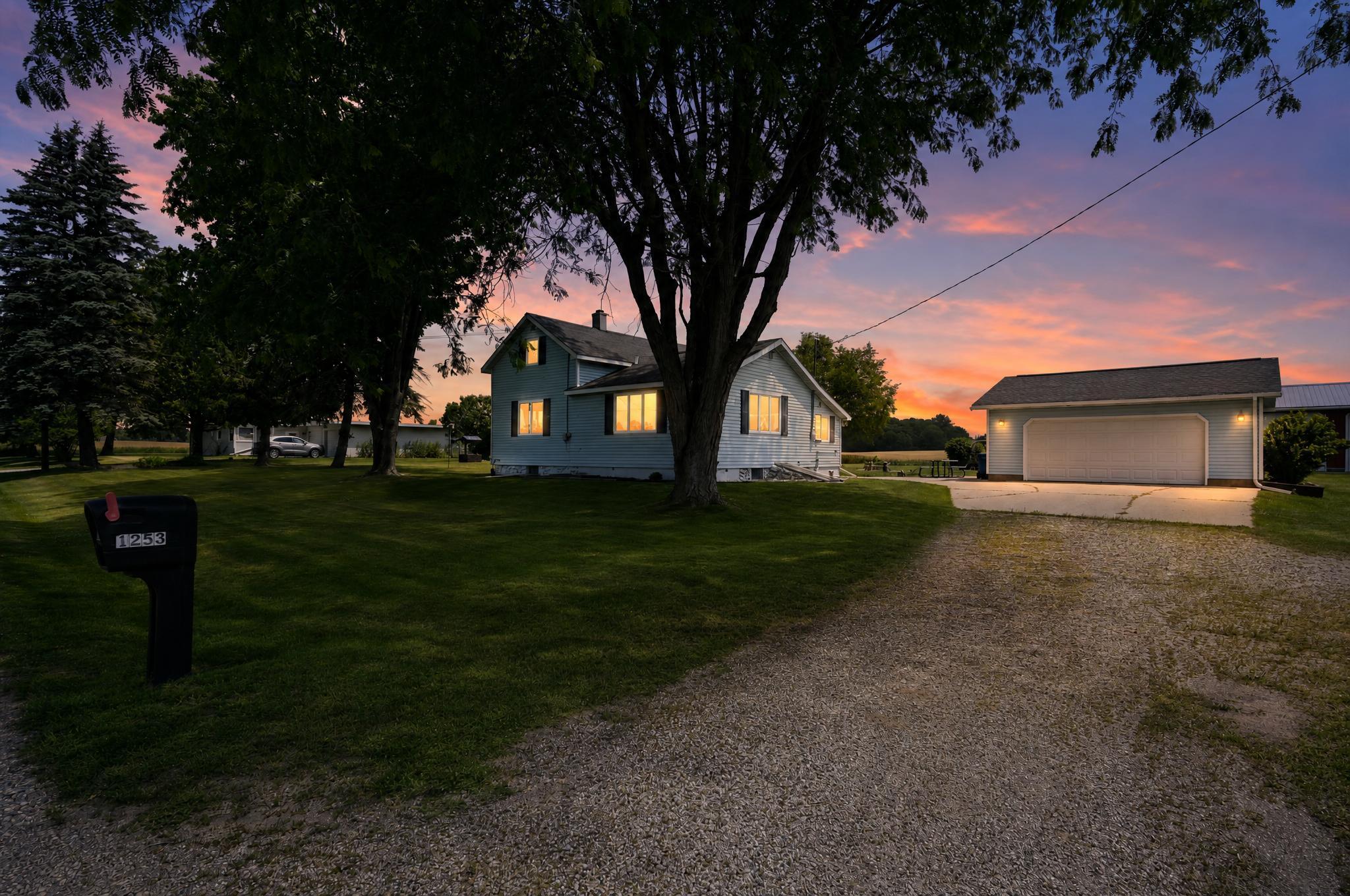 1253 Waldron Road South Crystal, MI 48818 - Photo 6 of 37 03_1253_Waldron_Rd_S-T-01