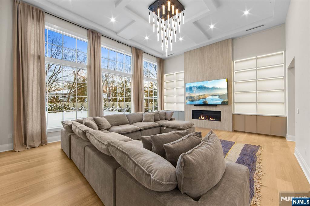 645 Summit Street Englewood Cliffs, NJ 07632 - Photo 14 of 50