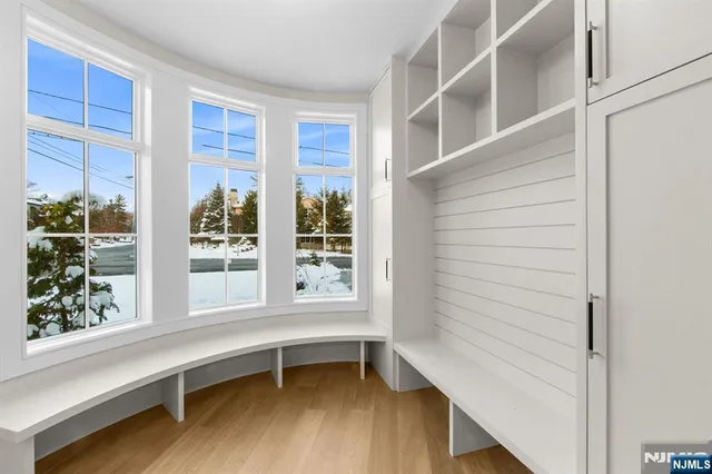 $5,800,000 | 645 Summit Street, Englewood Cliffs, NJ 07632