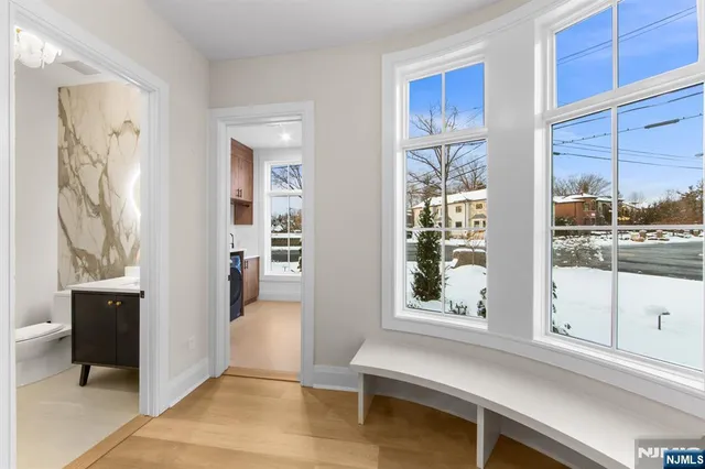 $5,800,000 | 645 Summit Street, Englewood Cliffs, NJ 07632