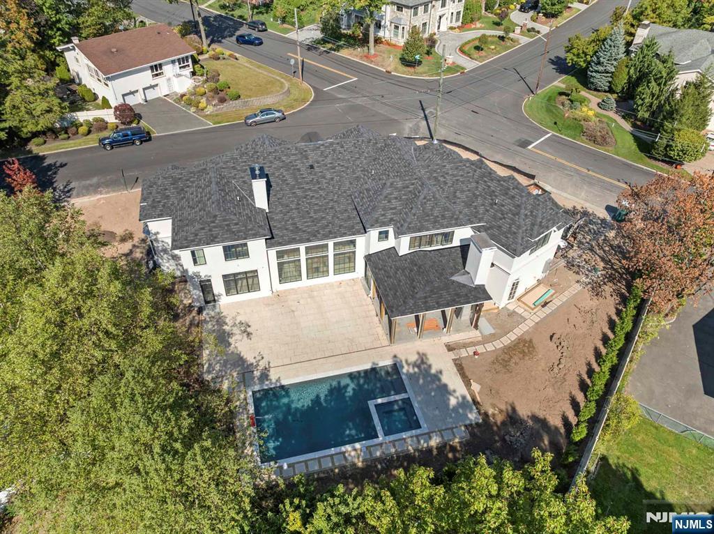 645 Summit Street Englewood Cliffs, NJ 07632 - Photo 29 of 33