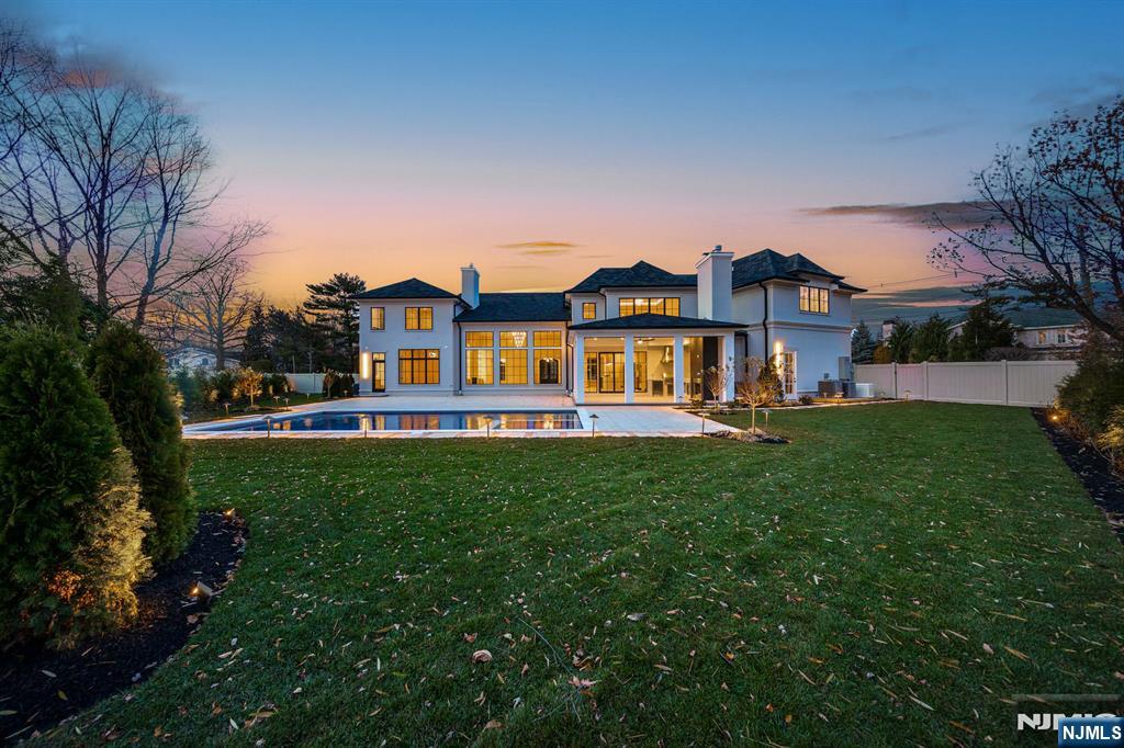 645 Summit Street Englewood Cliffs, NJ 07632 - Photo 32 of 33