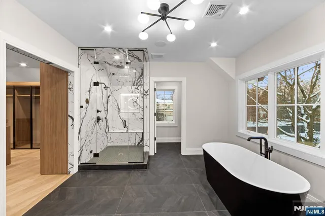 $5,800,000 | 645 Summit Street, Englewood Cliffs, NJ 07632