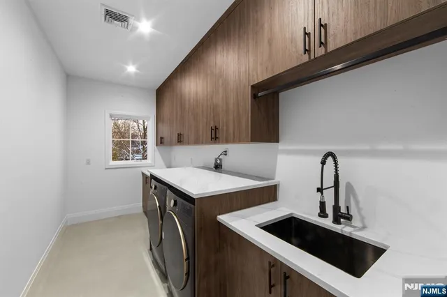 $5,800,000 | 645 Summit Street, Englewood Cliffs, NJ 07632