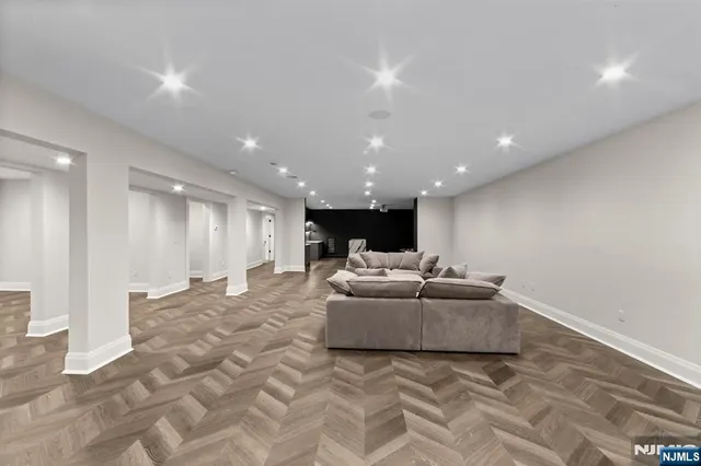 $5,800,000 | 645 Summit Street, Englewood Cliffs, NJ 07632