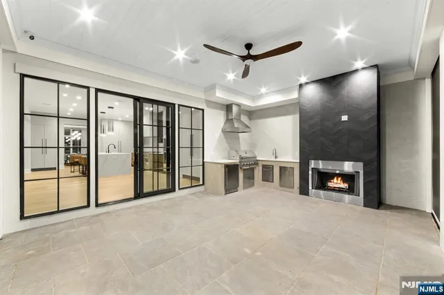 $5,800,000 | 645 Summit Street, Englewood Cliffs, NJ 07632