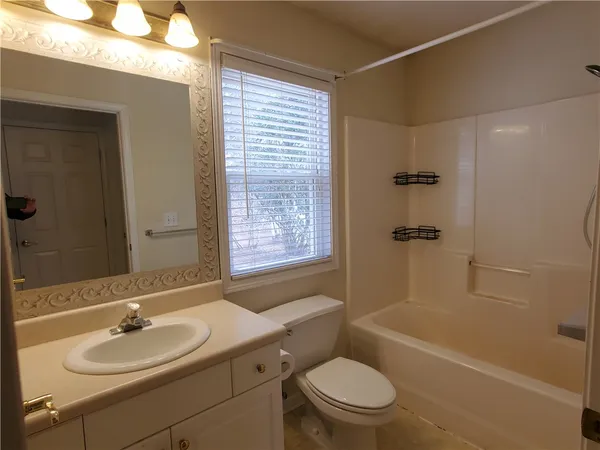 $1,575 | 123 Perkins Place, Seneca, SC 29678
