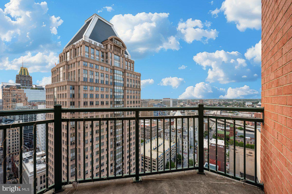 414 Water Street, Unit 2805 Baltimore, MD 21202 - Photo 11 of 26 a view of city from a balcony