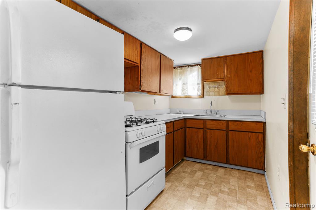 23863 Middlebelt Road Farmington Hills, MI 48336 - Photo 12 of 22
