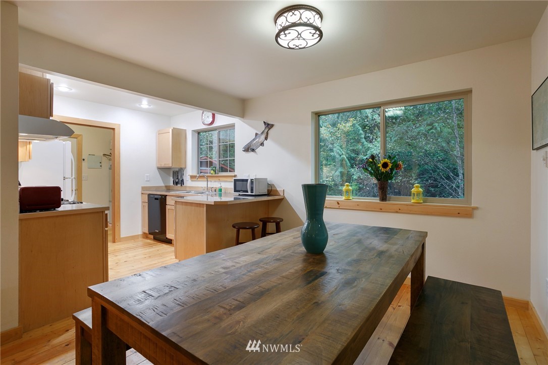 11078 Alpine Road Glacier, WA 98244 - Photo 4 of 25 Gallery Image 4