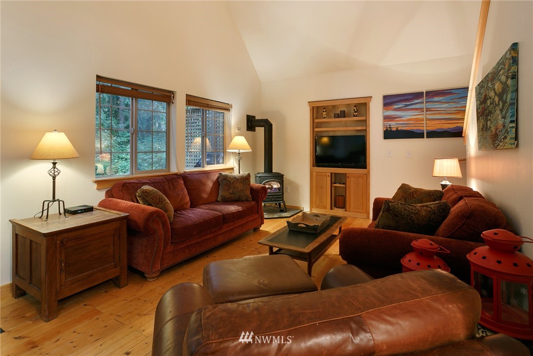 11078 Alpine Road Glacier, WA 98244 - Photo 10 of 25 Gallery Image 10