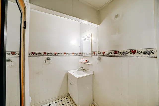 $35,000 | 734 East Main Street, Hoopeston, IL 60942