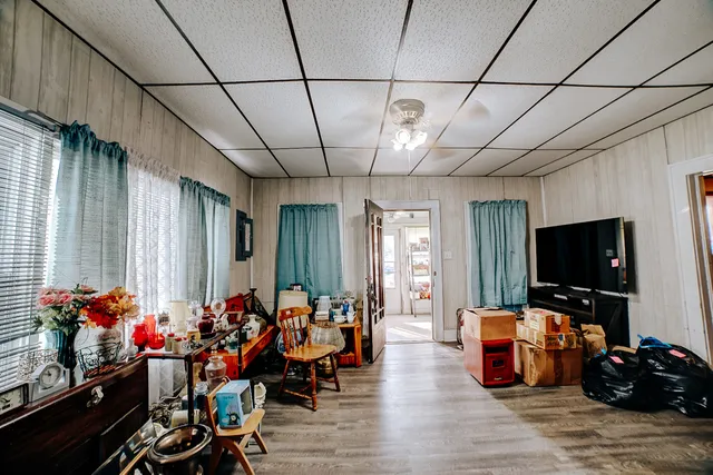 $35,000 | 734 East Main Street, Hoopeston, IL 60942