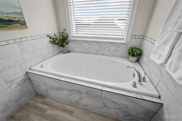 $400,000 | 208 Niagra Drive, Wentzville, MO 63385