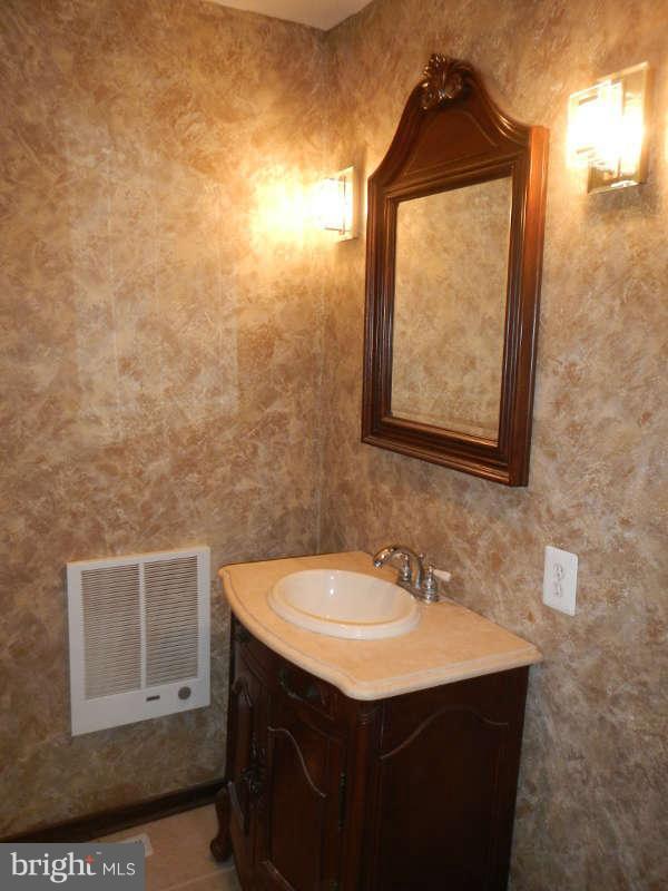 11157 Millbank Road King George, VA 22485 - Photo 11 of 30 Bath