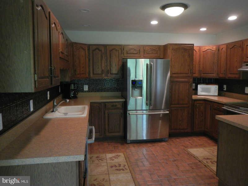 11157 Millbank Road King George, VA 22485 - Photo 3 of 30 Kitchen