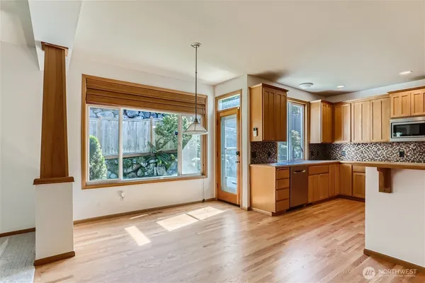 $5,950 | 9812 173rd Court Northeast, Redmond, WA 98052