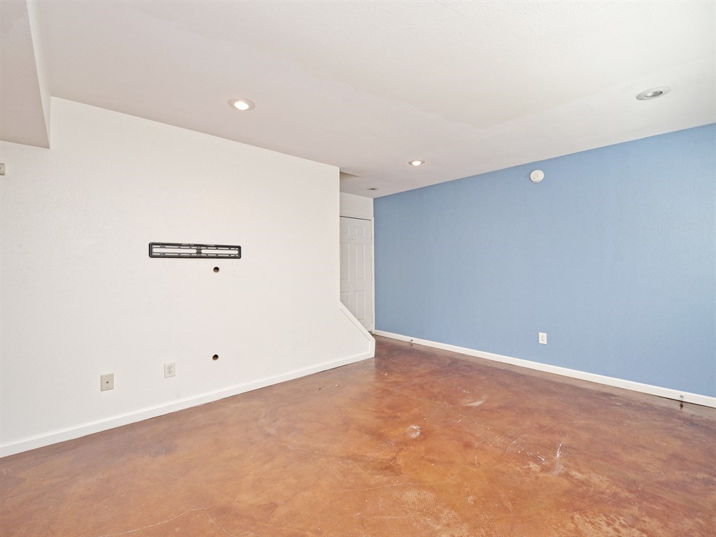 604 Franklin Boulevard, Unit A Austin, TX 78751 - Photo 6 of 20 a view of an empty room
