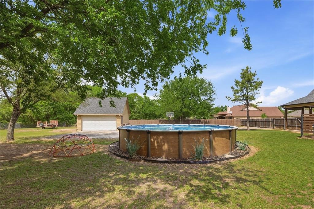 112 Mylea Lane Weatherford, TX 76087 - Photo 31 of 35