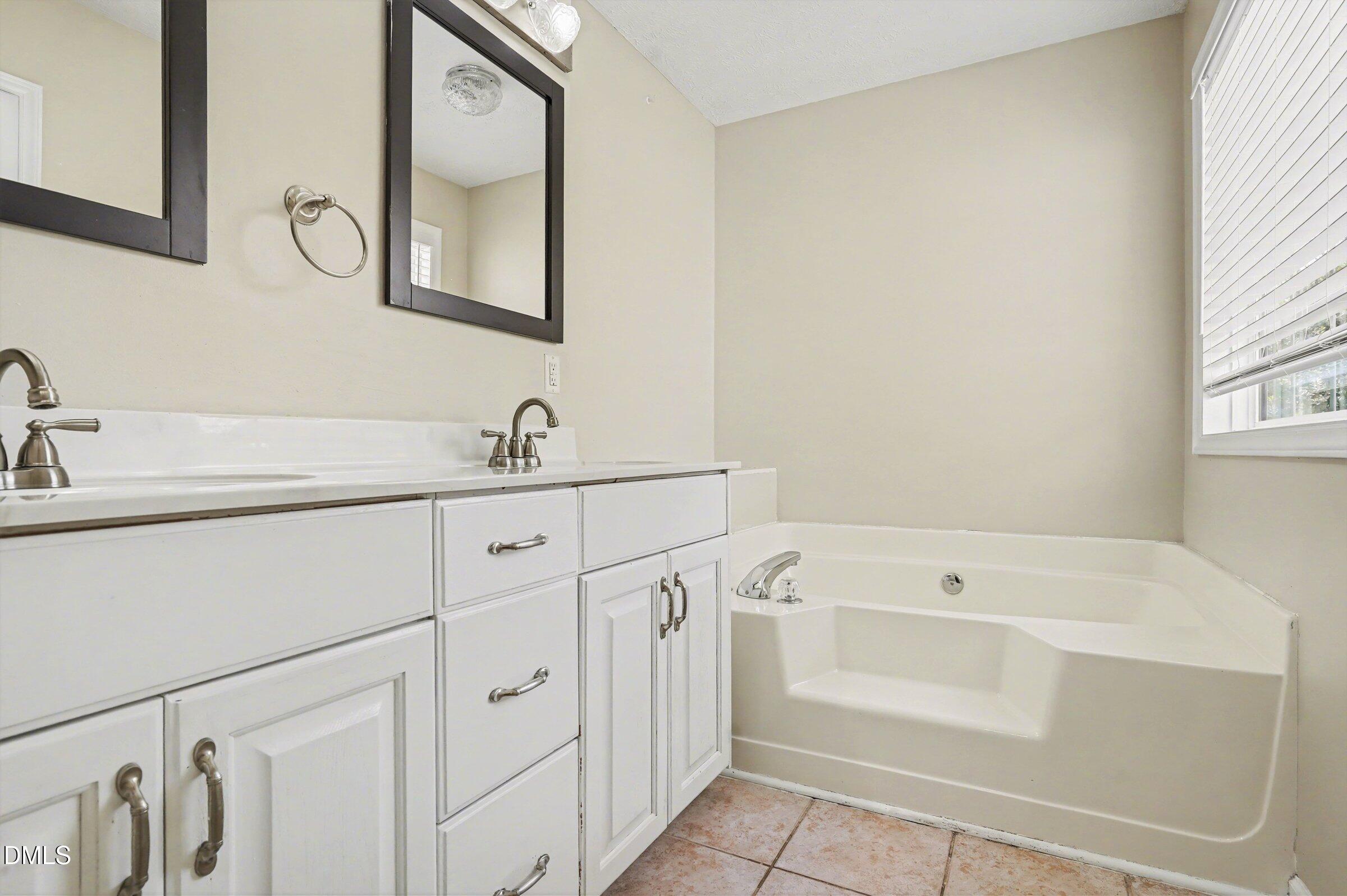 157 Chesapeake Road Cameron, NC 28326 - Photo 28 of 37 022_file_3423