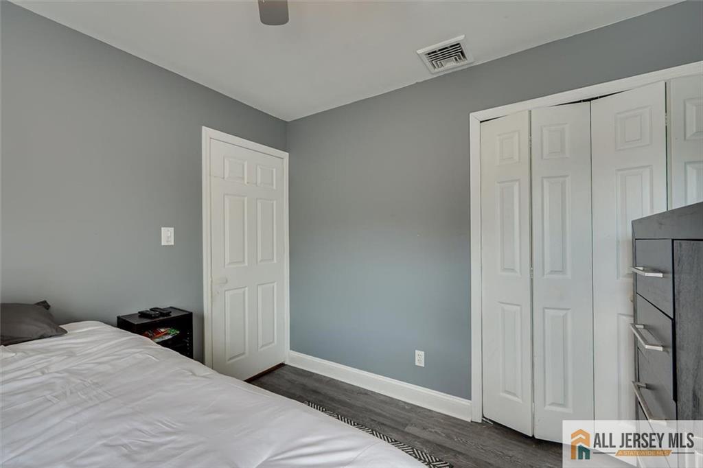 39 Kendall Road Kendall Park, NJ 08824 - Photo 27 of 41