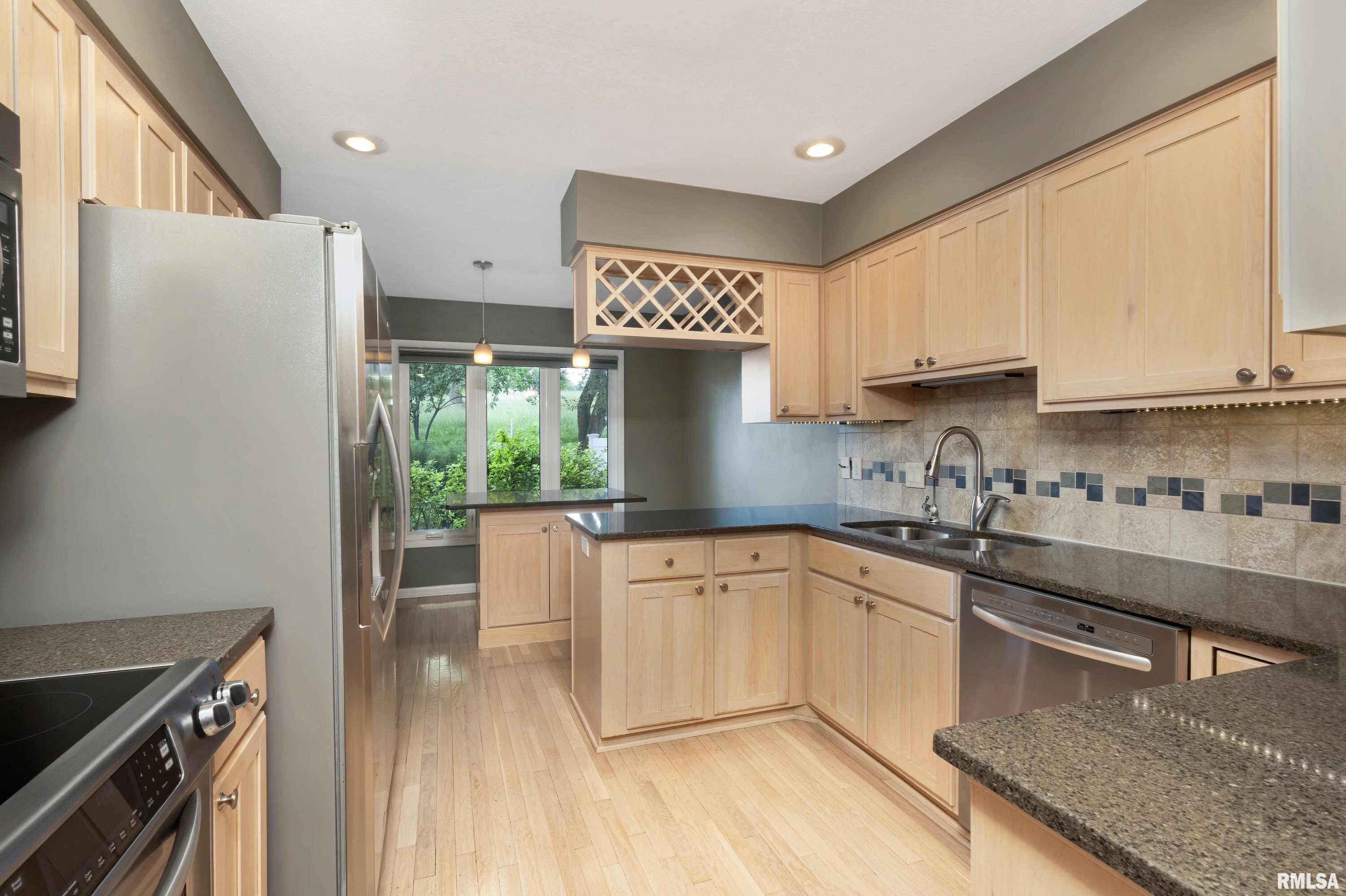 6401 Utica Ridge Road, Unit 18 Davenport, IA 52807 - Photo 12 of 49 Gallery Image 12