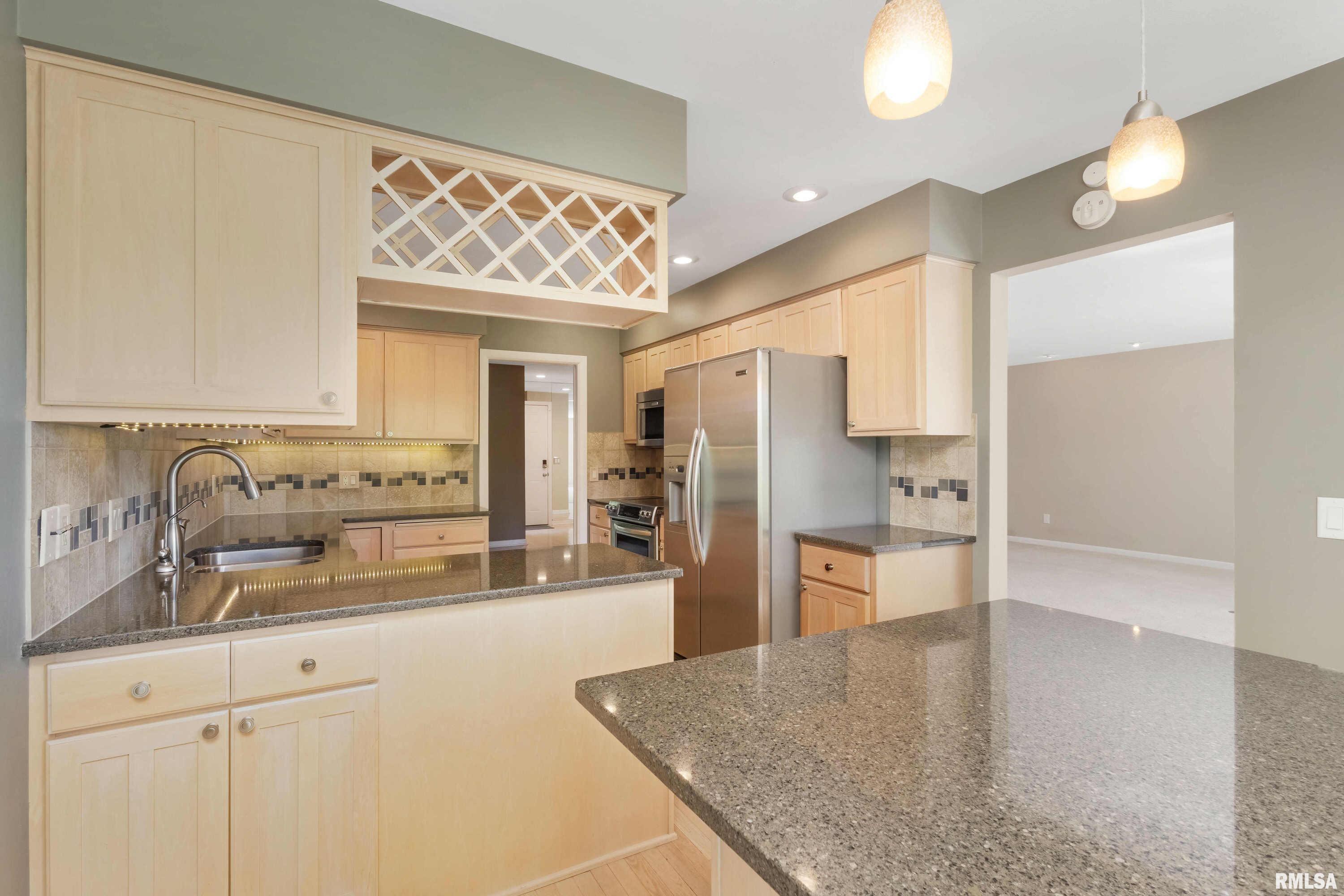 6401 Utica Ridge Road, Unit 18 Davenport, IA 52807 - Photo 16 of 49 Gallery Image 16