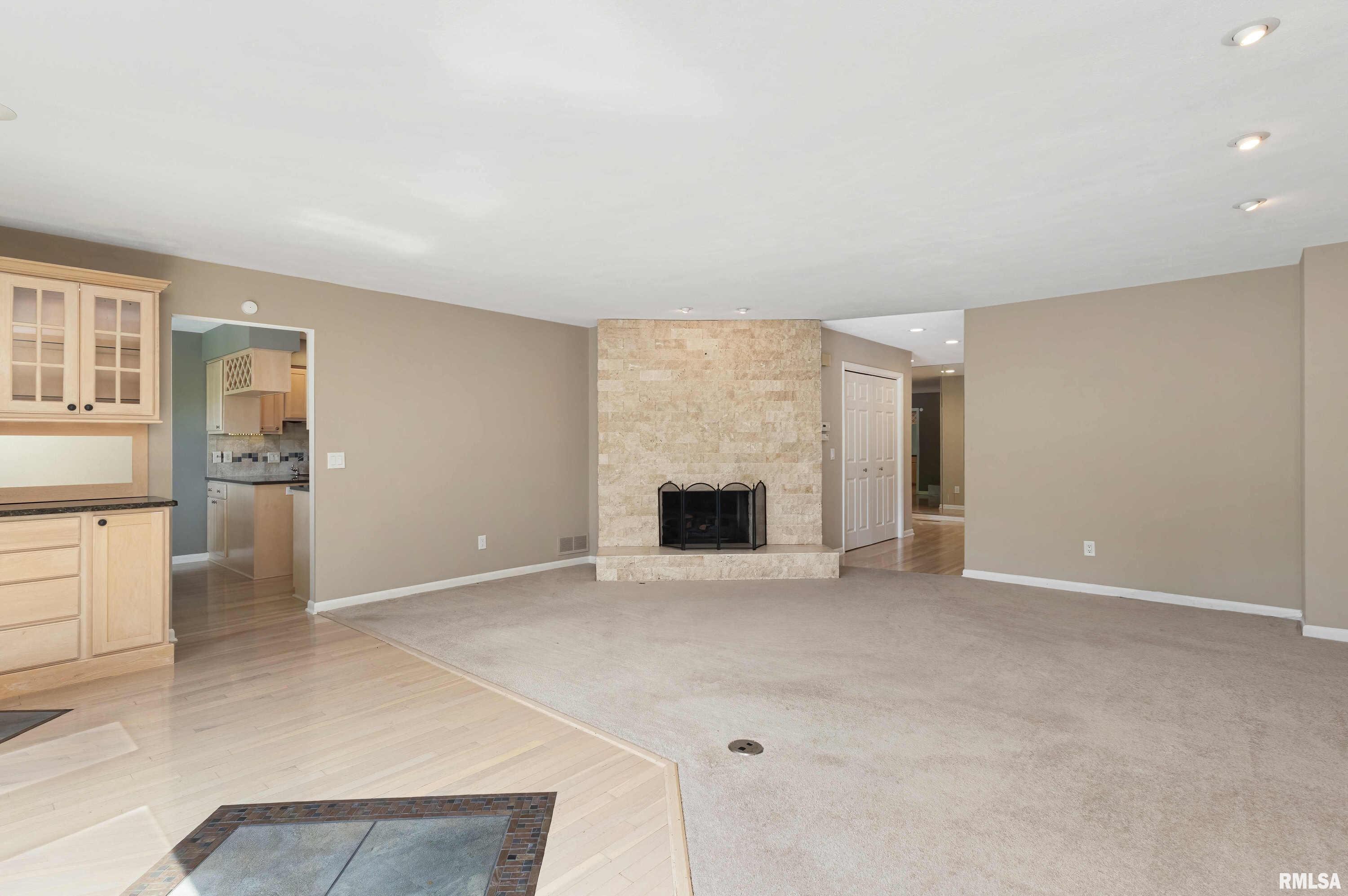 6401 Utica Ridge Road, Unit 18 Davenport, IA 52807 - Photo 18 of 49 Gallery Image 18