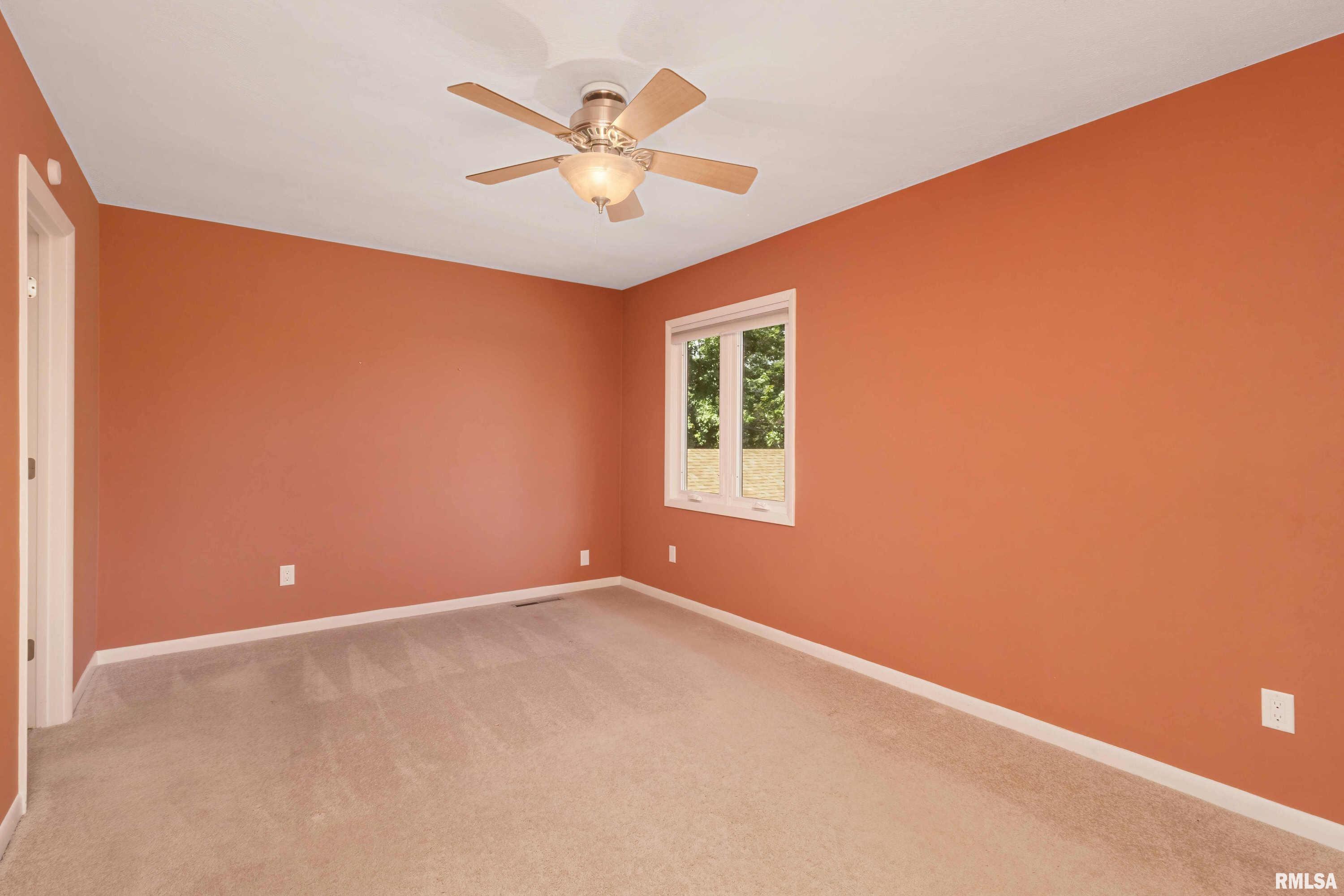 6401 Utica Ridge Road, Unit 18 Davenport, IA 52807 - Photo 20 of 49 Gallery Image 20