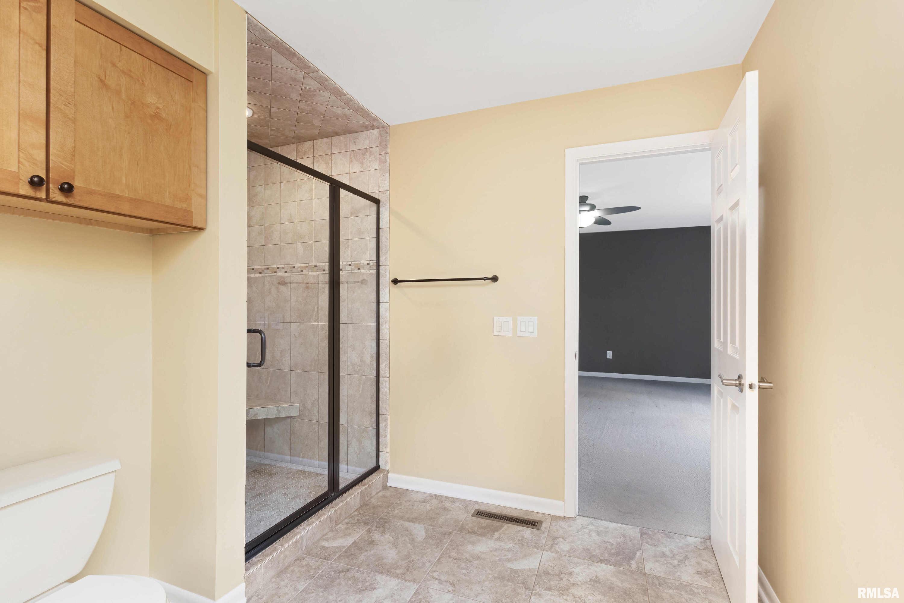6401 Utica Ridge Road, Unit 18 Davenport, IA 52807 - Photo 26 of 49 Gallery Image 26