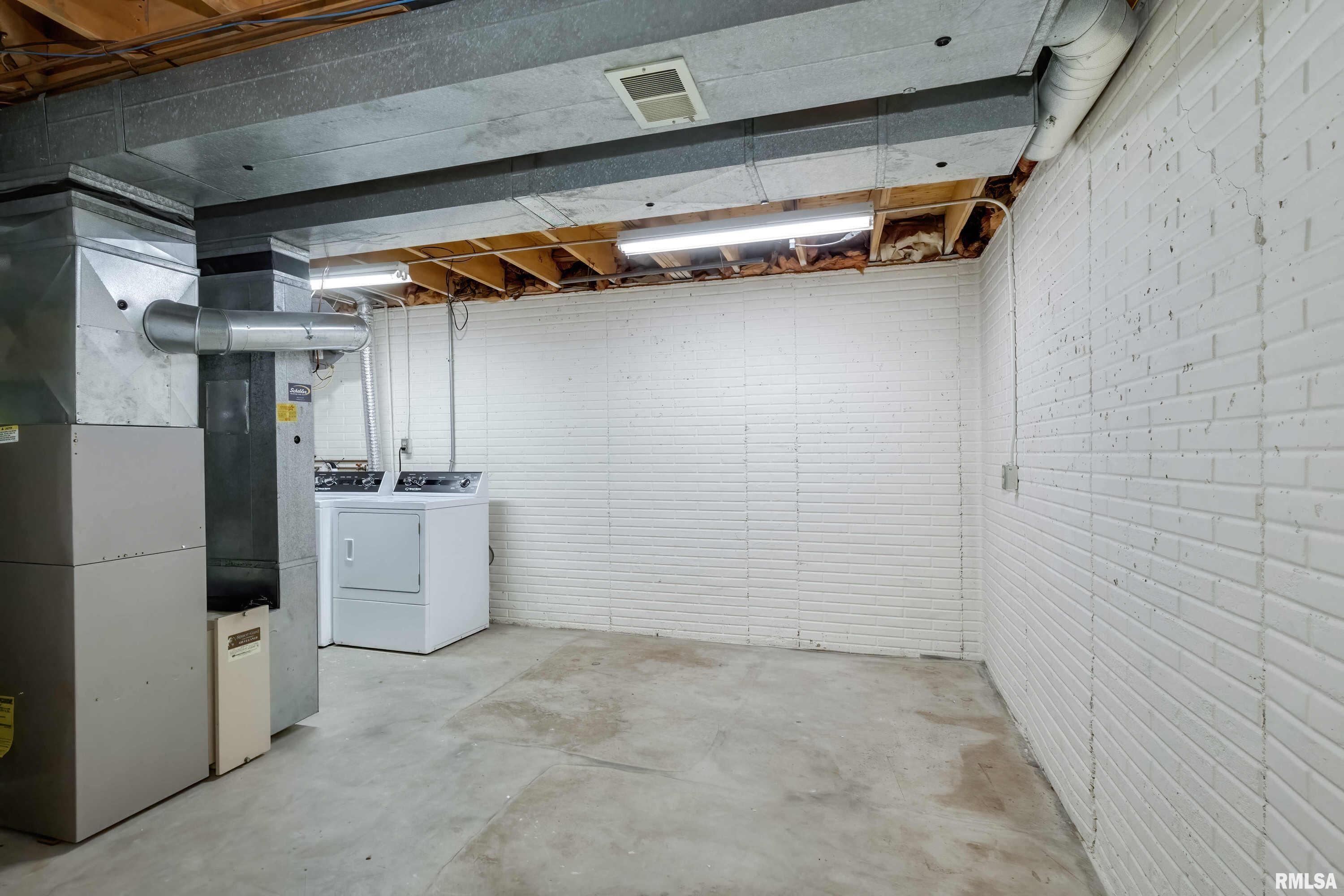 6401 Utica Ridge Road, Unit 18 Davenport, IA 52807 - Photo 30 of 49 Gallery Image 30