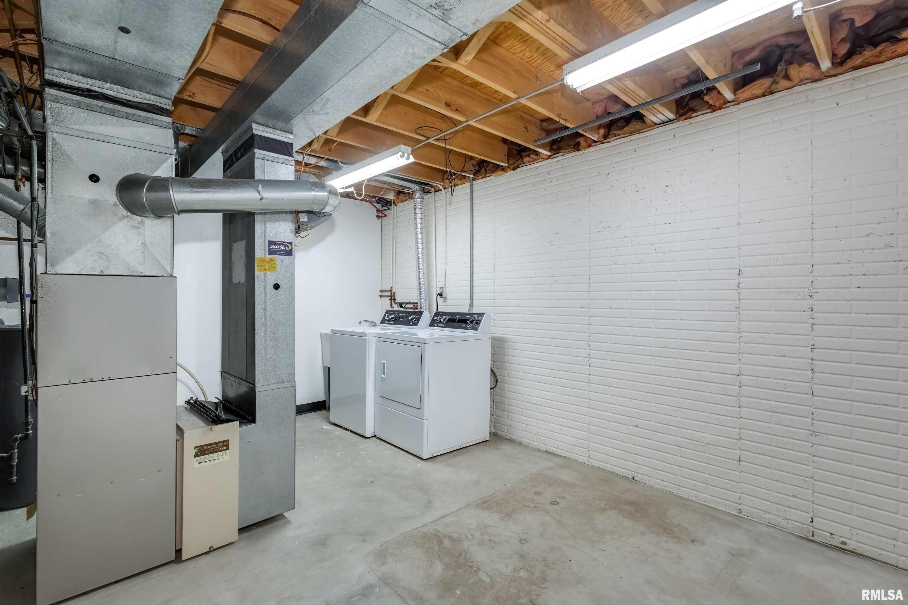 6401 Utica Ridge Road, Unit 18 Davenport, IA 52807 - Photo 31 of 49 Gallery Image 31