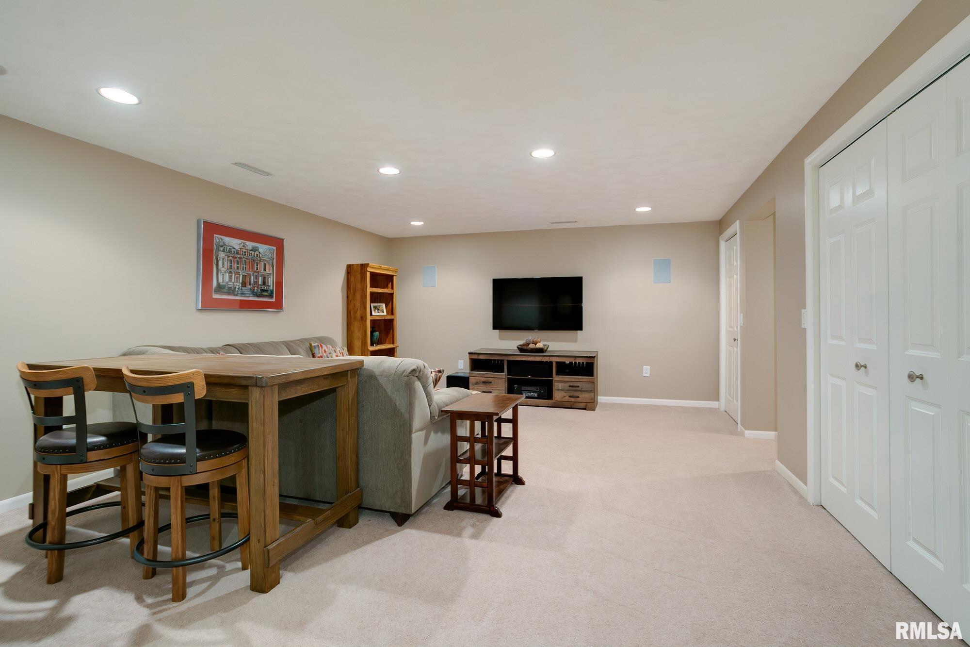 6401 Utica Ridge Road, Unit 18 Davenport, IA 52807 - Photo 48 of 49 Gallery Image 48