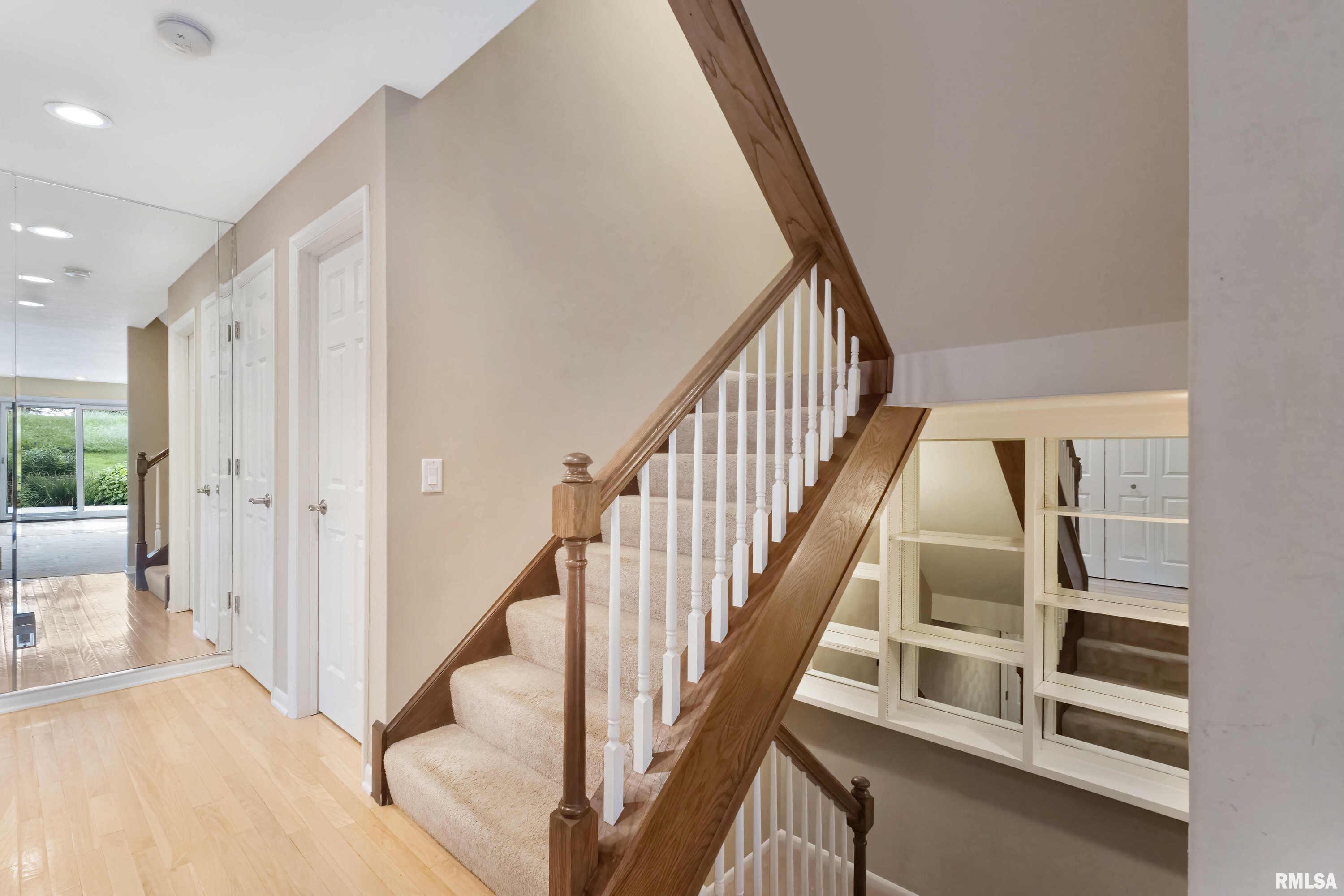 6401 Utica Ridge Road, Unit 18 Davenport, IA 52807 - Photo 8 of 49 Gallery Image 8