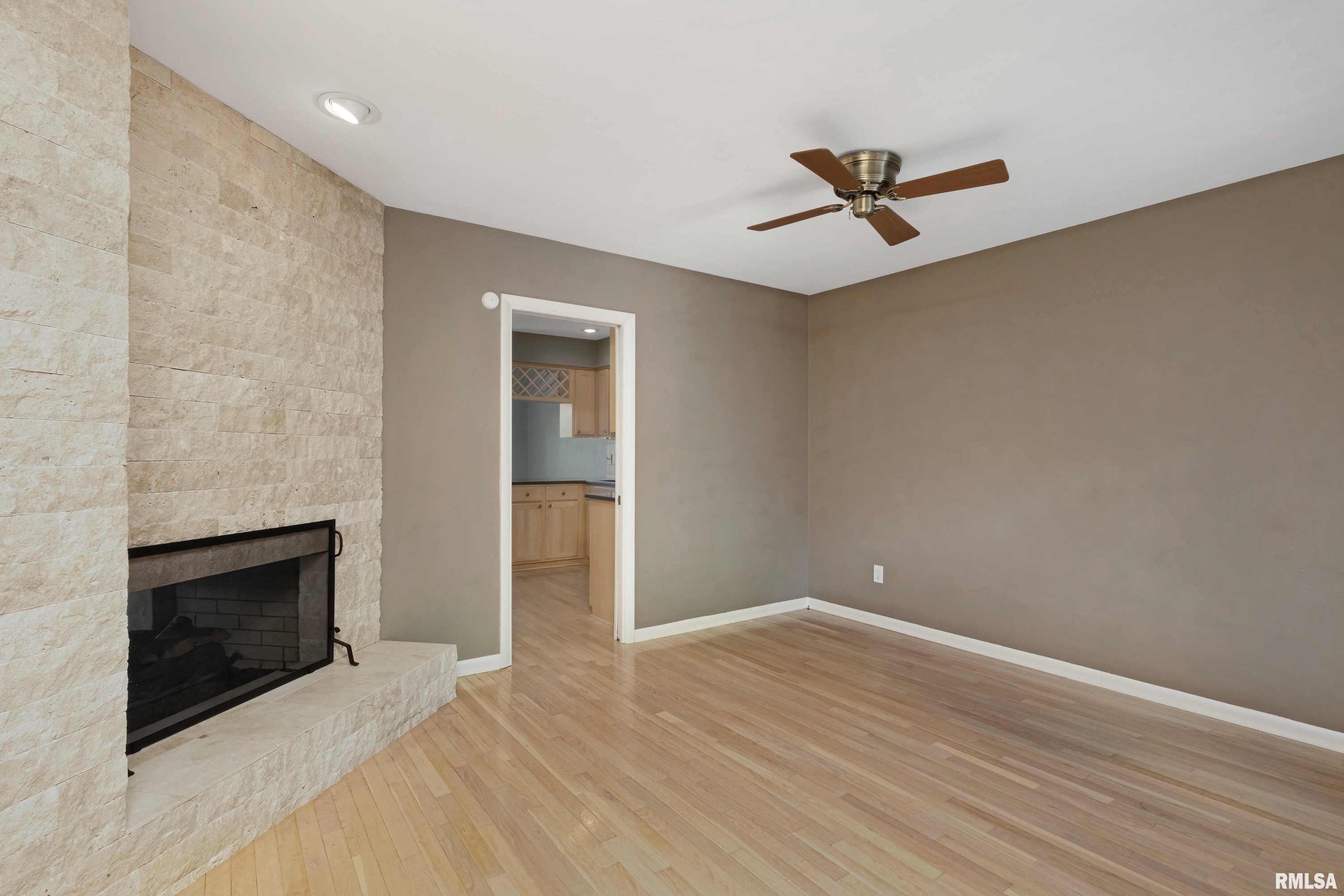 6401 Utica Ridge Road, Unit 18 Davenport, IA 52807 - Photo 10 of 49 Gallery Image 10
