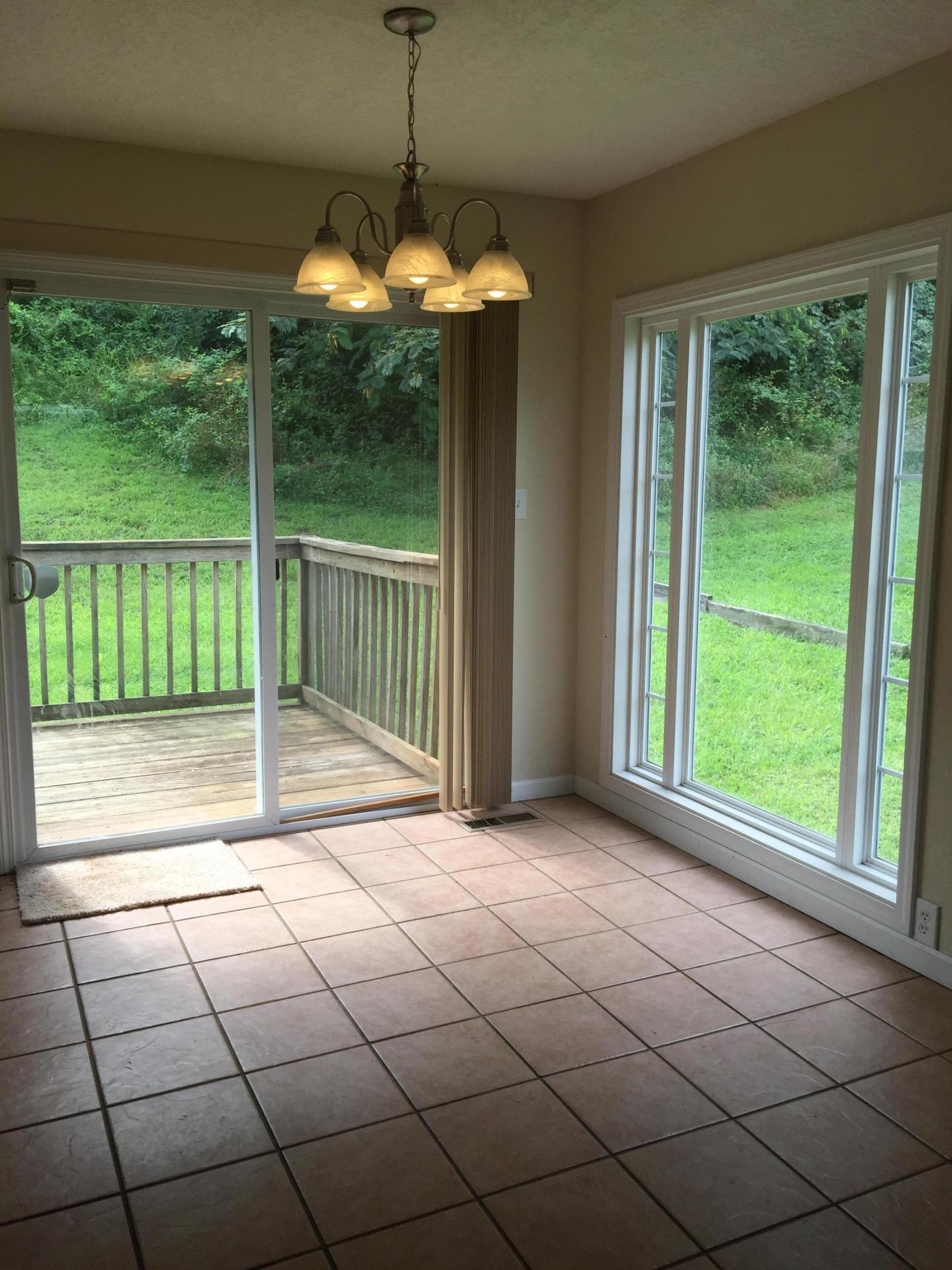 204 Den Lane Heiskell, TN 37754 - Photo 13 of 40 Eat in kitchen