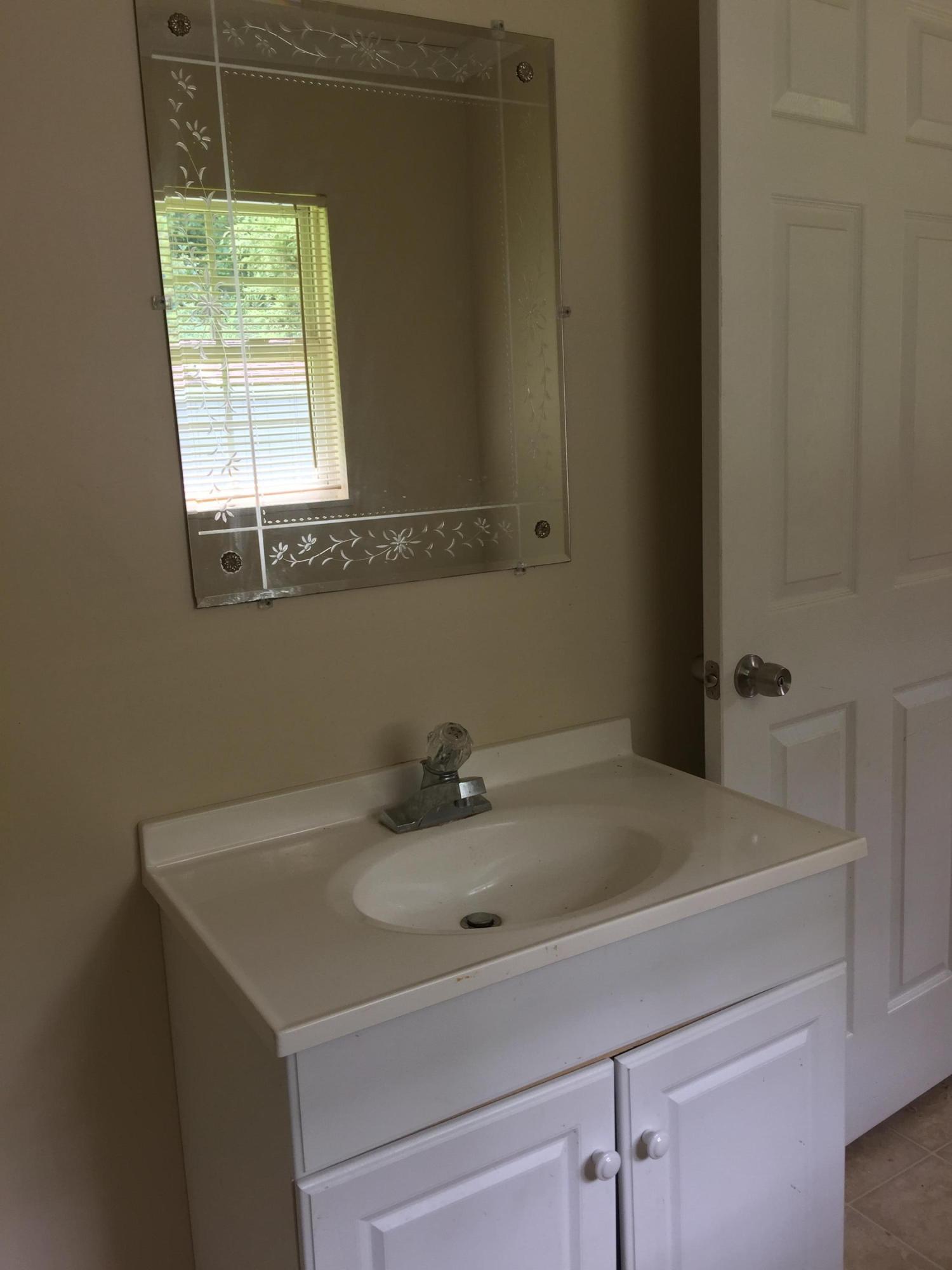 204 Den Lane Heiskell, TN 37754 - Photo 24 of 40 Master Bath