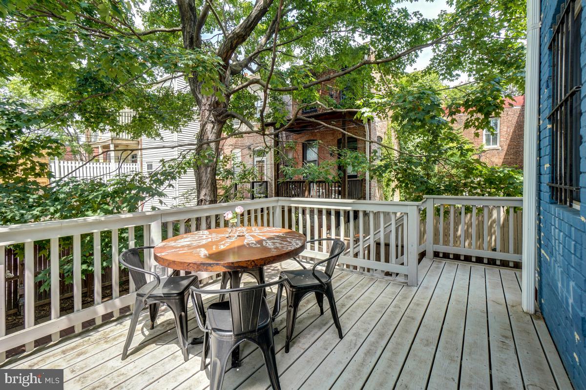 709 7th Street Southeast Washington, DC 20003 - Photo 27 of 31