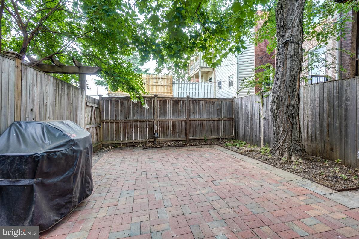 709 7th Street Southeast Washington, DC 20003 - Photo 28 of 31