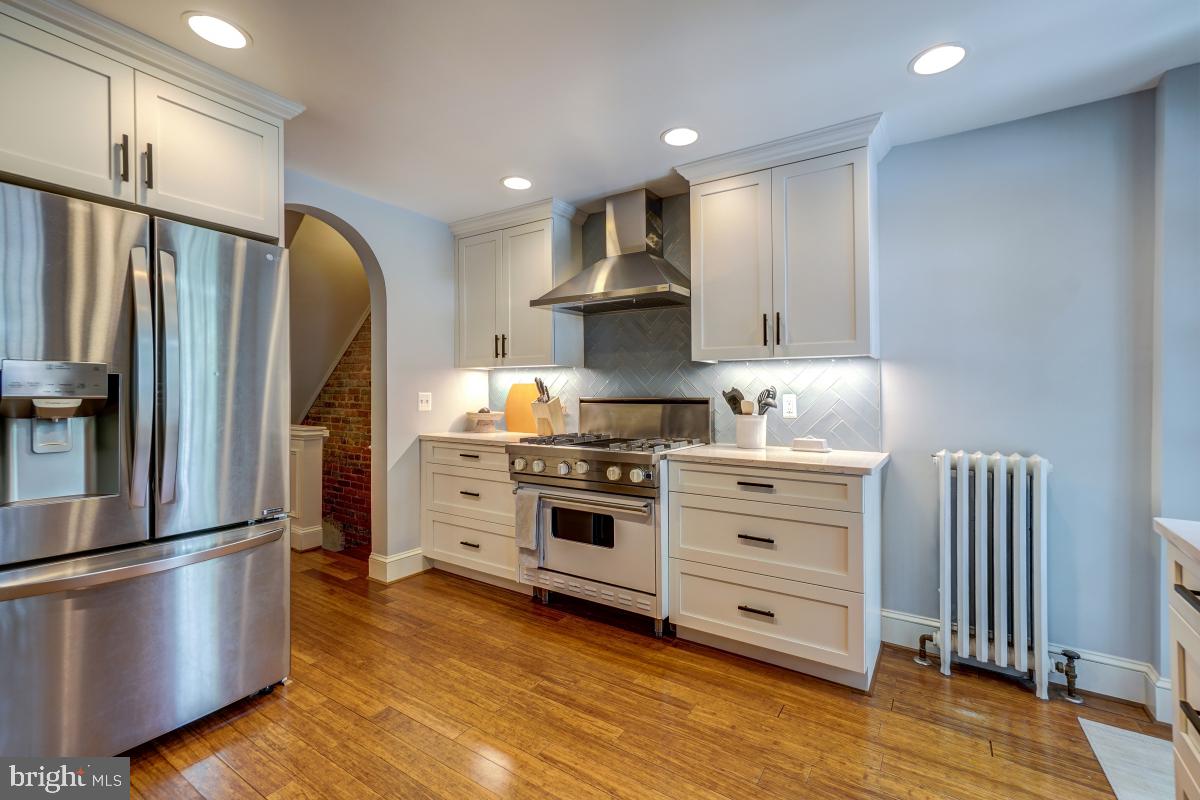 709 7th Street Southeast Washington, DC 20003 - Photo 8 of 31