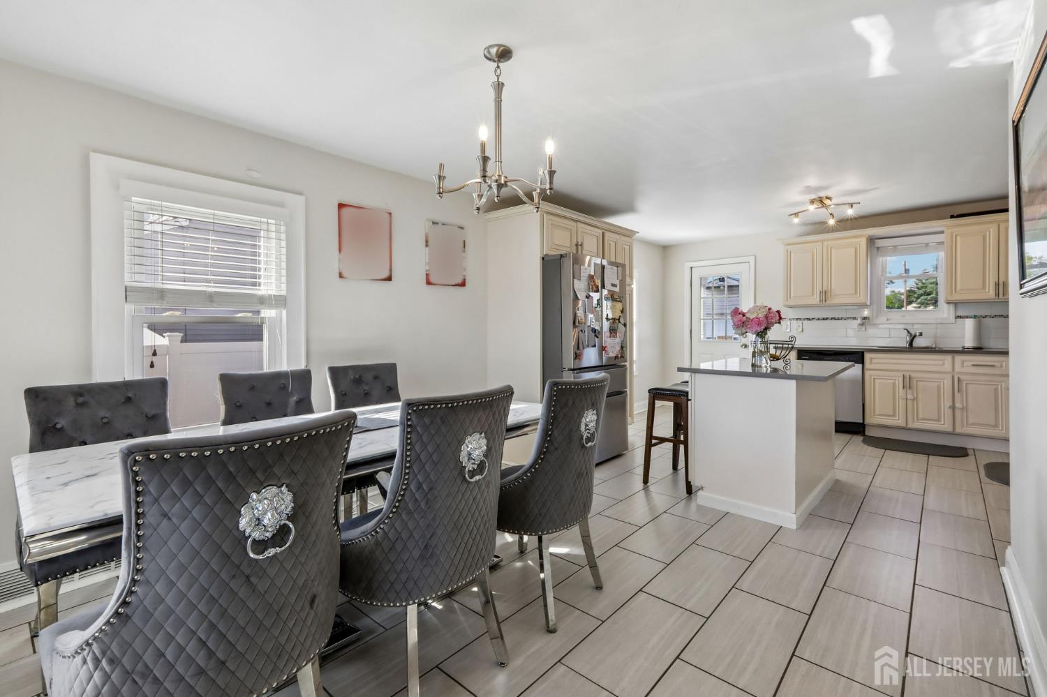 608 Decatur Avenue Middlesex, NJ 08846 - Photo 8 of 40