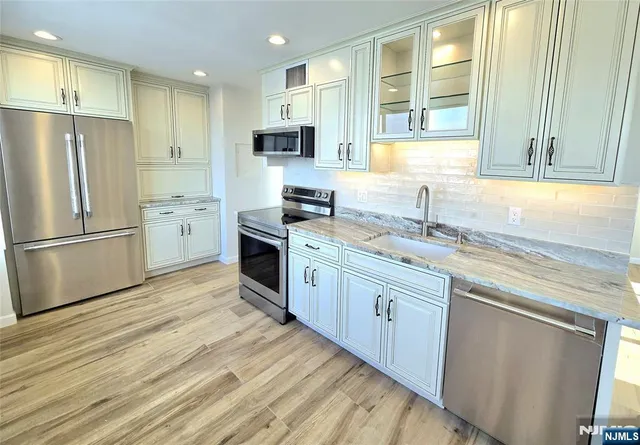 $289,000 | 151 Prospect Avenue, Unit 19A, Hackensack, NJ 07601