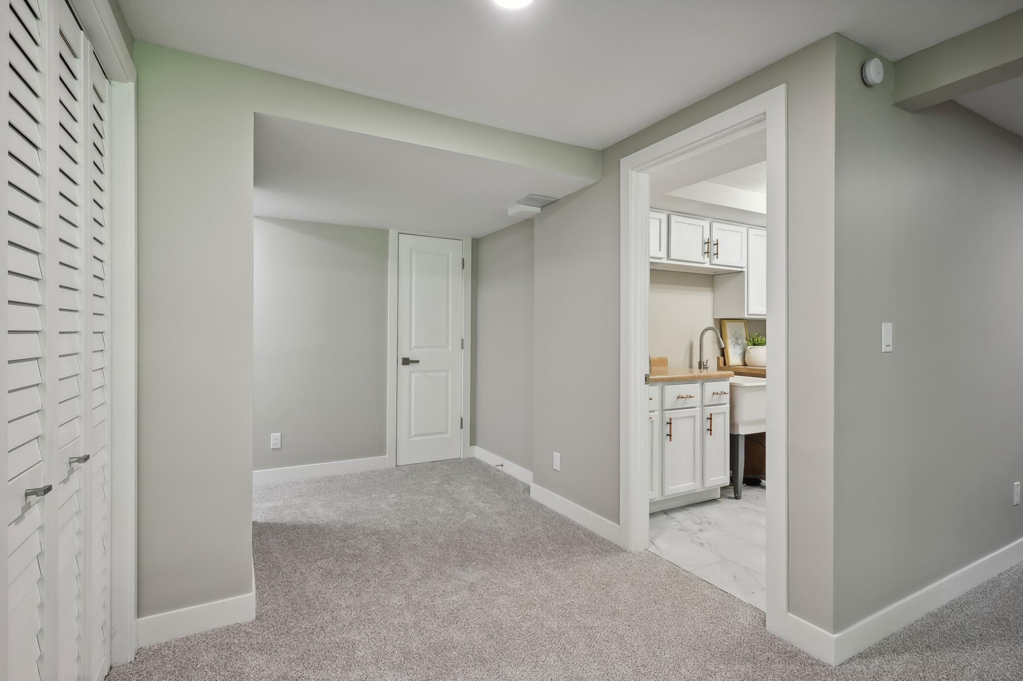 6860 Rosemary Road Eden Prairie, MN 55346 - Photo 26 of 33