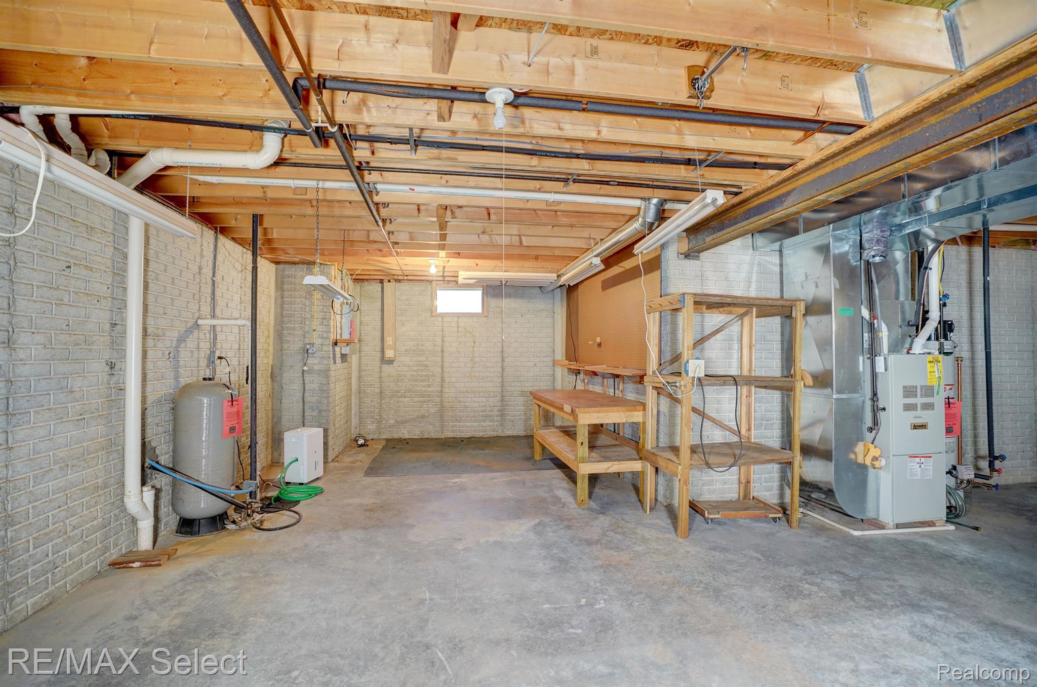5359 Kelly Road Flint, MI 48504 - Photo 37 of 41 Gallery Image 37