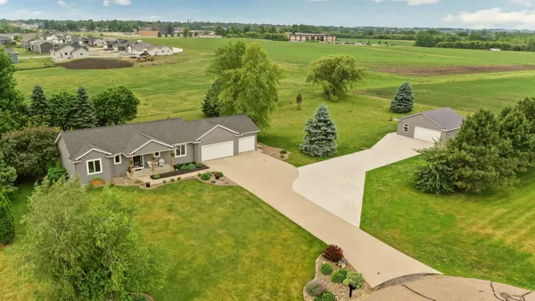 $565,900 | 24705 619th Street, Mantorville, MN 55955